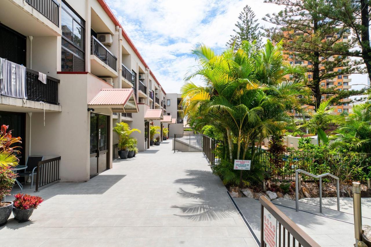 Trickett Gardens Holiday Inn Gold Coast Exterior foto